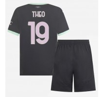 AC Milan Theo Hernandez #19 Koszulka Trzecia dzieci 2024-25 Krótki Rękaw (+ krótkie spodenki)
